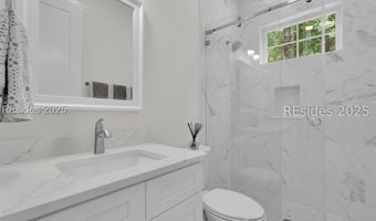 6 Meridian Point Dr, Bluffton, SC 29910