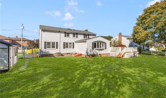 28 Hybrid Dr, Cranston, RI 02920