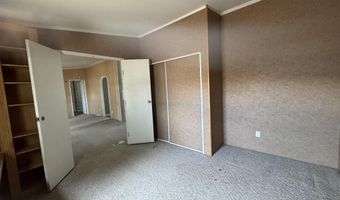 62 Twin Creek St, Diamondville, WY 83116