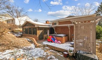 2924 S GRANT St, Arlington, VA 22202
