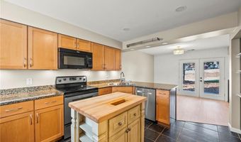 169 Golfview Dr, Advance, NC 27006