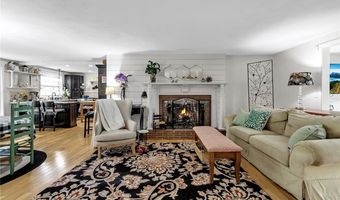 75 Jordan Rd, Amherst, NY 14221