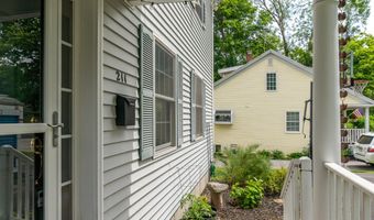 211 Oak St, Bath, ME 04530