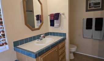 19688 S Diamondback Rd, Yucca, AZ 86438