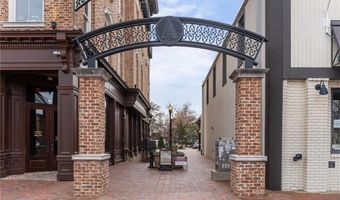 765 Falls Landing Ct, Alpharetta, GA 30022