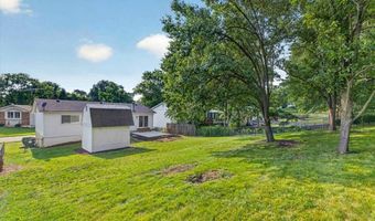 930 Bellestri Dr, Ballwin, MO 63021