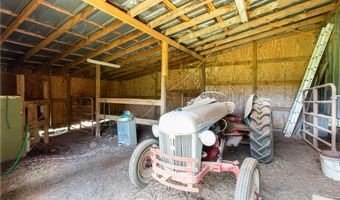 2345 Seagraves Mill Rd, Hull, GA 30646