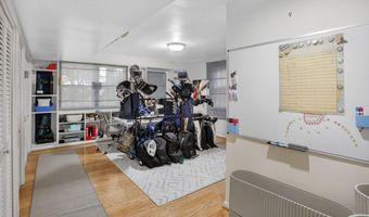 5703 CROMWELL Dr, Bethesda, MD 20816