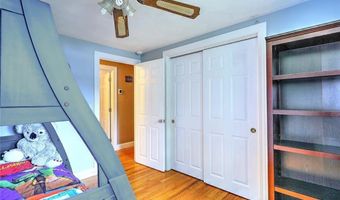 4 Johnson Ct, Bristol, RI 02809