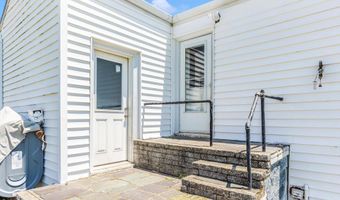 15 MAPLE Ave, Boonsboro, MD 21713