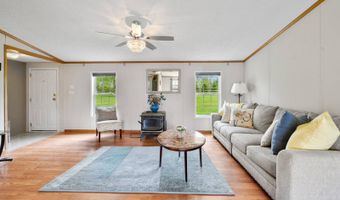 802 QUEEN ANN Rd, Amsterdam, NY 12010