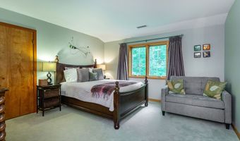 51 Long Meadow Rd, Bethlehem, CT 06751