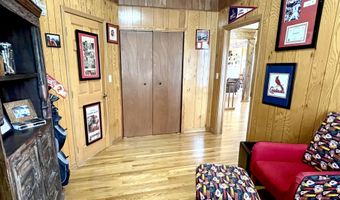 24352 St. Hwy Ee, Aurora, MO 65605