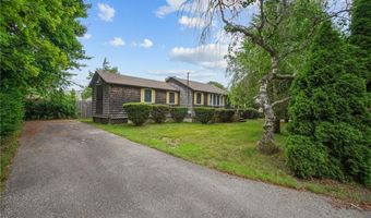 26 Thomas St, Charlestown, RI 02813