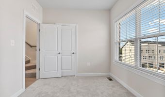 7249 MOUNTAINEER Dr, Alexandria, VA 22306