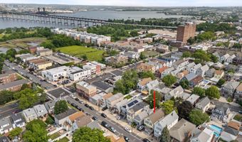127 W 51ST St, Bayonne, NJ 07002