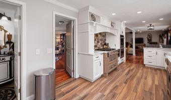 5107 Knollwood Ln, Anderson, IN 46011