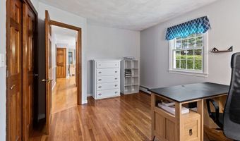 30 Marion Ave, Auburn, MA 01501