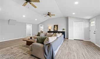 1301 N Main St, Amherst, OH 44001