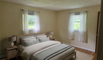 39 Juniper Dr, Hopkinton, RI 02804