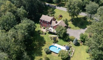 7 S Ridge Rd, Brookfield, CT 06804
