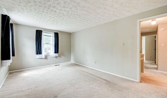 3381 MONARCH Ln, Annandale, VA 22003