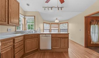 1701 Woods Rd, Akron, OH 44306
