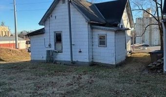 1013 Commercial St, Atchison, KS 66002