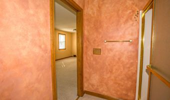 60 S Alhambra Cir, Agawam, MA 01001