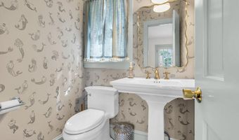 2 Cedar Dr, Bay Head, NJ 08742