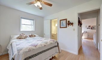 6257 E Calvertville Rd, Bloomfield, IN 47424