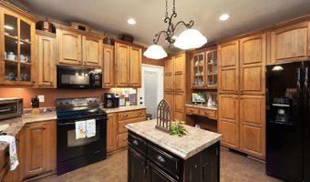 1584 Hawkins Ln, Bells, TN 38006