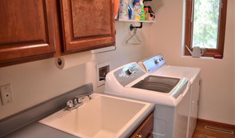 3006 THOMAS Rd, Cheyenne, WY 82009