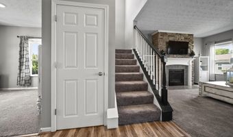43 Burroughs Dr, Ashville, OH 43103