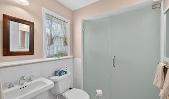 69 Smith Hill Rd, Airmont, NY 10952