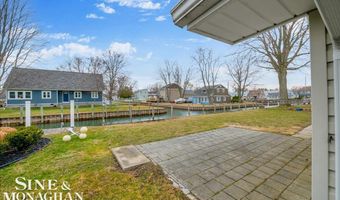 800 Ruskin Ave, Algonac, MI 48001