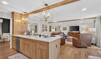 819 E UNIVERSITY Dr, Auburn, AL 36830
