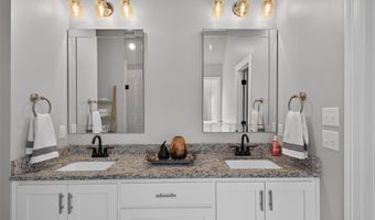 329 Newport Ln, Benton, LA 71006