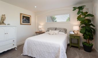 3711 NE Purcell Blvd, Bend, OR 97701