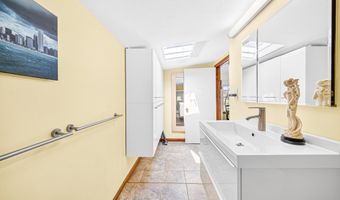 13 Mulcahy Ln, Billerica, MA 01821
