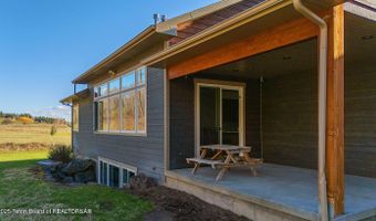 660 BUFFALO Dr, Alpine, WY 83128