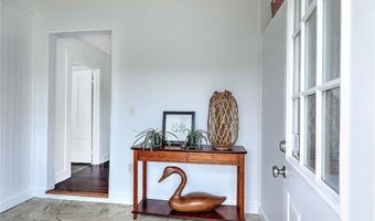59 Booth Ave, East Providence, RI 02915