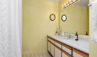 200 Heroux Blvd 908, Cumberland, RI 02864