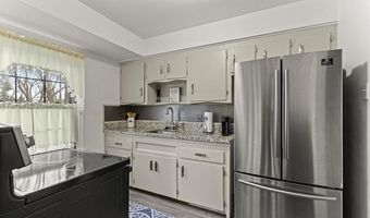 7609 Rosedale Blvd, Allen Park, MI 48101