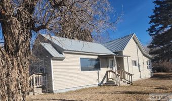 204 Grand Ave, Arco, ID 83213