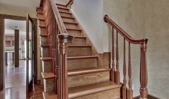 72 Long Hl 2, Bolton, MA 01740