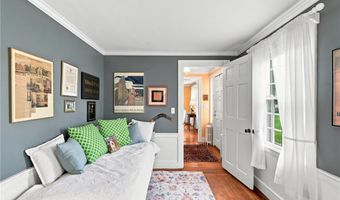 142 Ferry Rd, Bristol, RI 02809