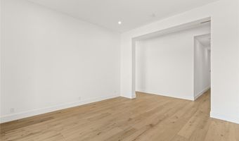 24 Soaring Bird Ct, Las Vegas, NV 89135