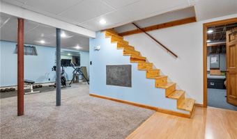 18 Valley Stream Dr, Cumberland, RI 02864