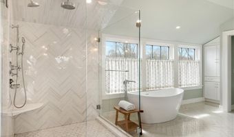 30 Walcott Ave, Jamestown, RI 02835